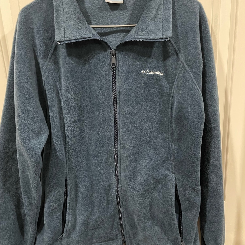 Columbia NEW, unisex extra large Columbia fleece jacket emerald green.